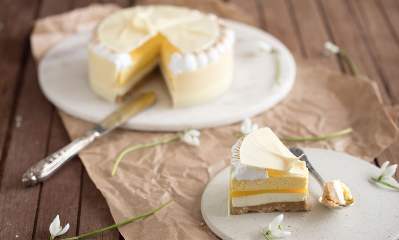 Picture - Elegant-cheesecake-med-citron-og-marcipanbånd-9_web.jpg